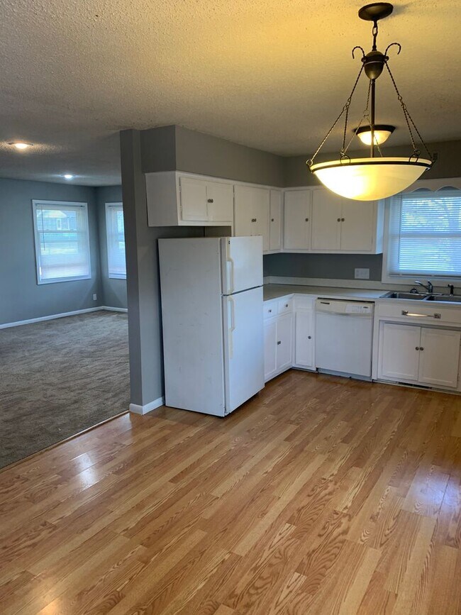 Foto del edificio - Charming 3 bedroom house St. Cloud!