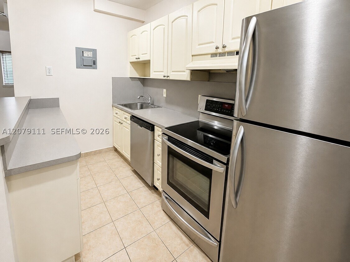 Foto del edificio - 3031 SW 27th St