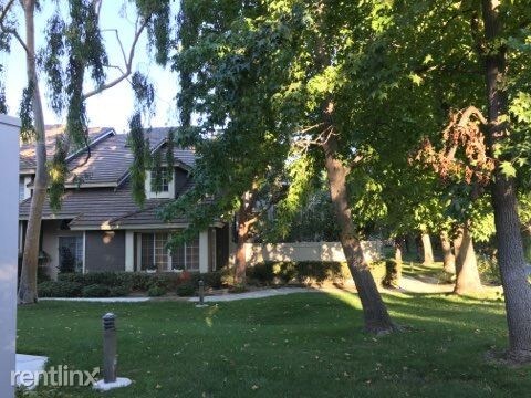 Foto del edificio - 20705 E Crest Ln
