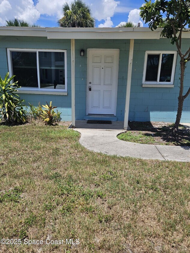 Foto principal - 6417 Ridgewood Ave