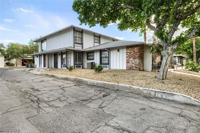 Foto del edificio - 1377 Lorilyn Ave