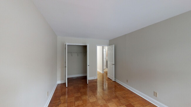 Building Photo - 625 Walpole St