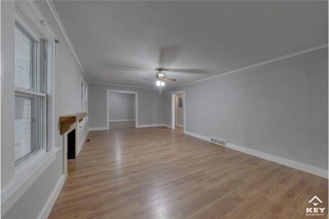 Foto del edificio - 705 S Pershing Ave