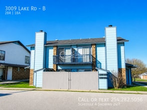 Building Photo - 3009 Lake Rd