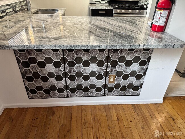 Foto del edificio - 6501 Ave C