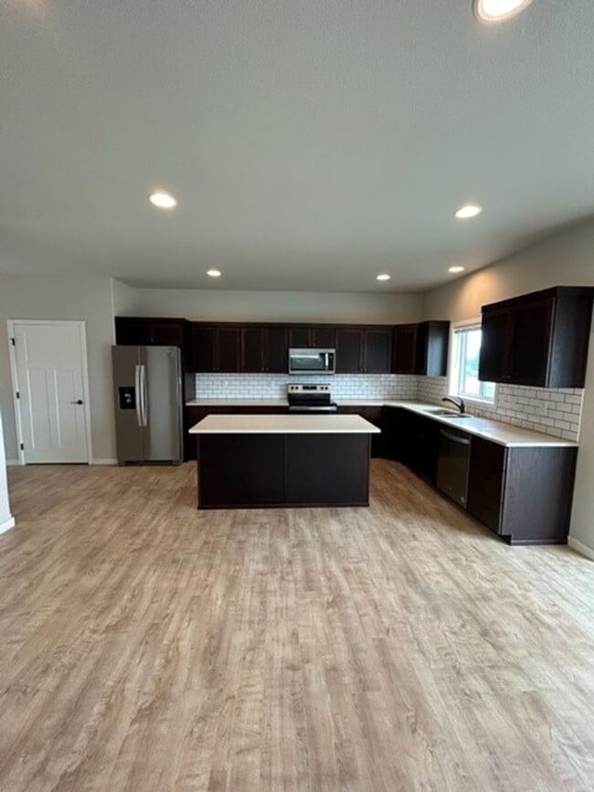 Foto del edificio - 3027 39th Ave S