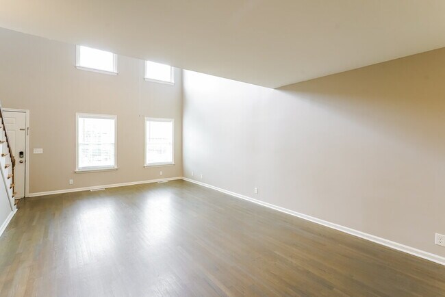 Foto del edificio - 1212 Orchard Mountain Ct