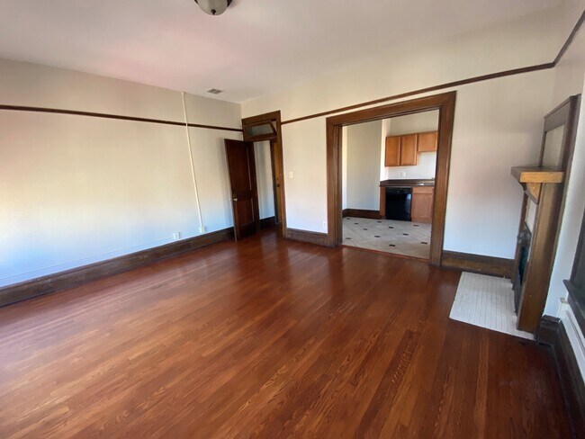 Foto del edificio - 1207 N High St