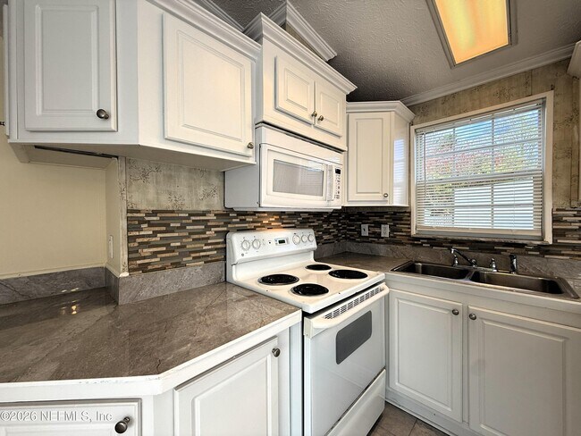 Foto del edificio - 4825-4A1A A1A S