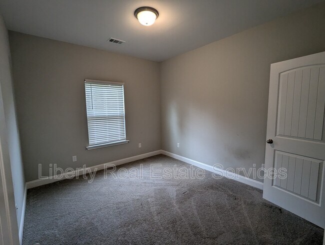 Foto del edificio - 172 Taylors Crk Dr