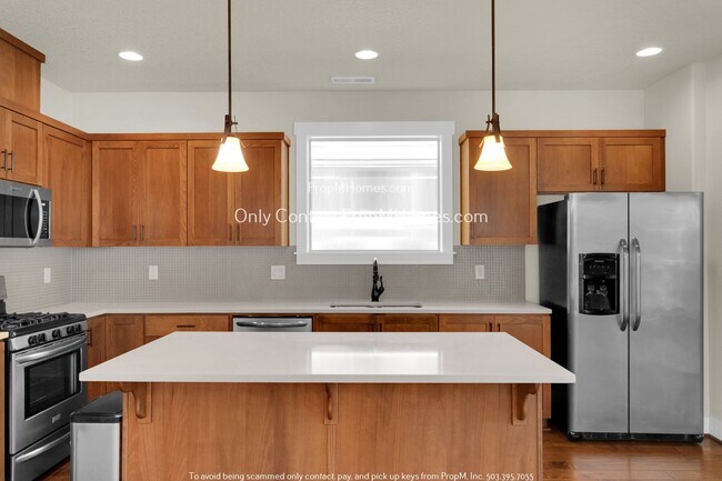 Foto del edificio - Charming River Terrace Home with Luxurious...