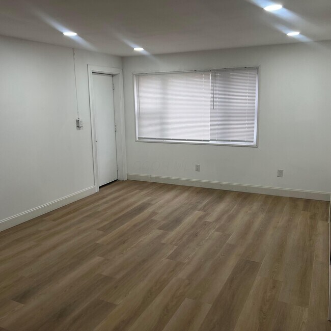 Foto del edificio - 50 N Hampton Rd