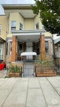 Building Photo - 910 16th St