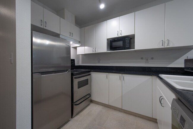Building Photo - 1323 Boren Ave