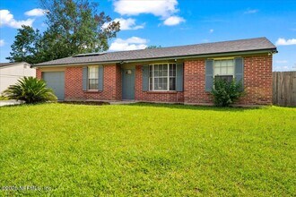 Building Photo - 1701 Donna Dr