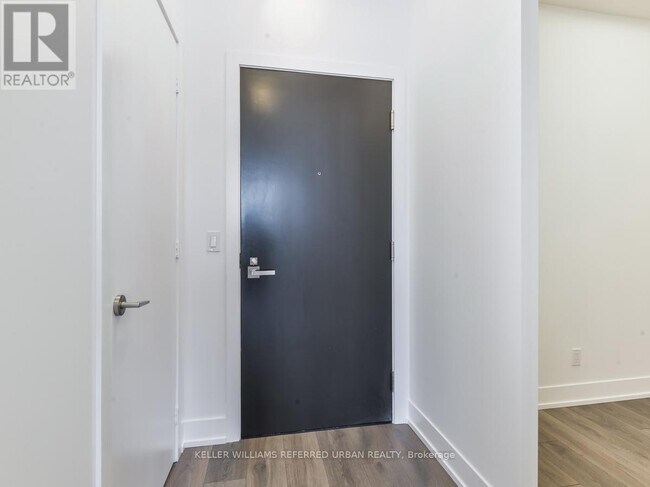 Photo du bâtiment - 9471-9471 Yonge St