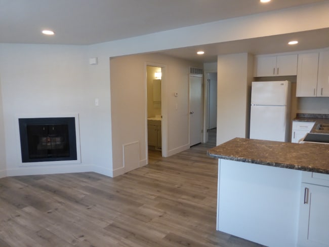 Building Photo - 2519 S 300 E