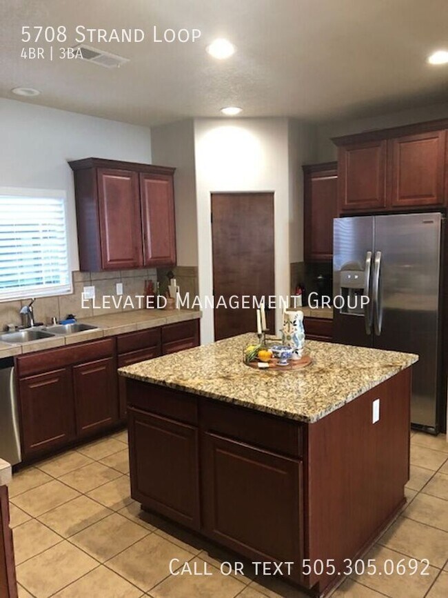 Foto del edificio - 5708 Strand Loop SE