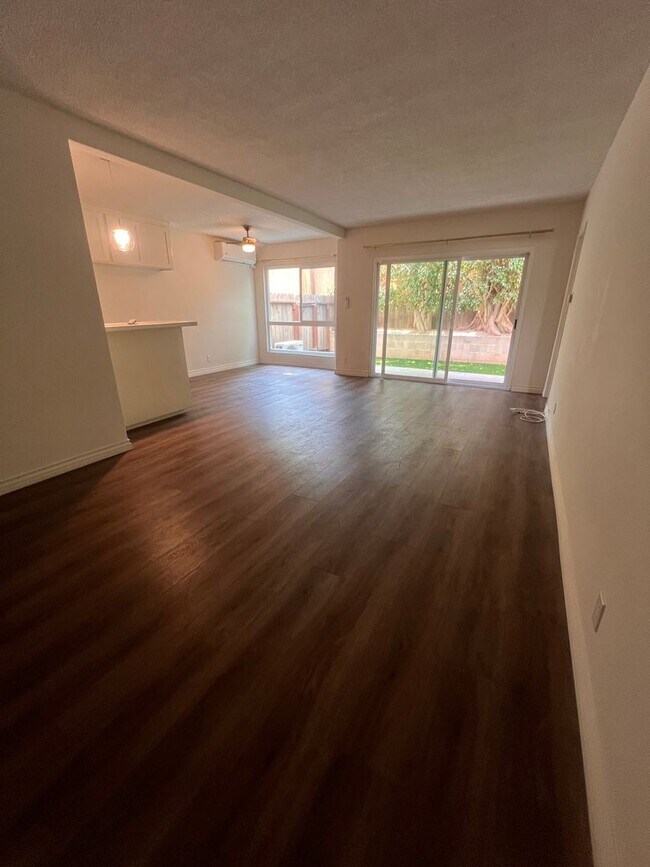 Foto del edificio - 2621 S Centinela Ave