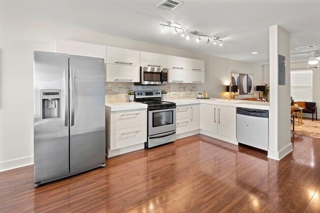 Building Photo - 1101 Grove None Grv