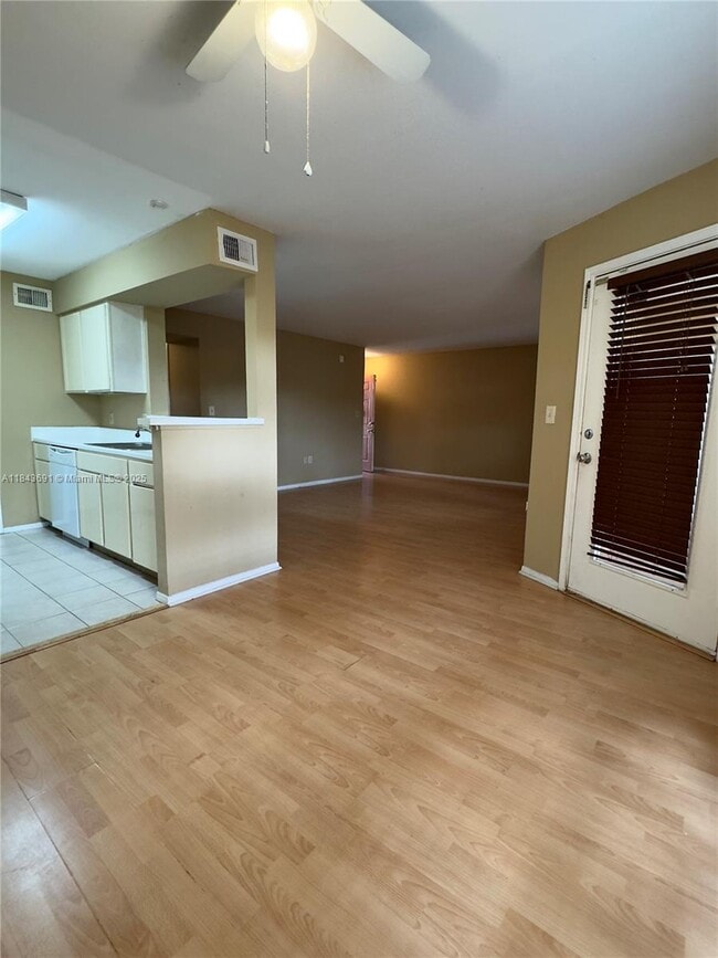 Foto del edificio - 2341 NW 33rd St