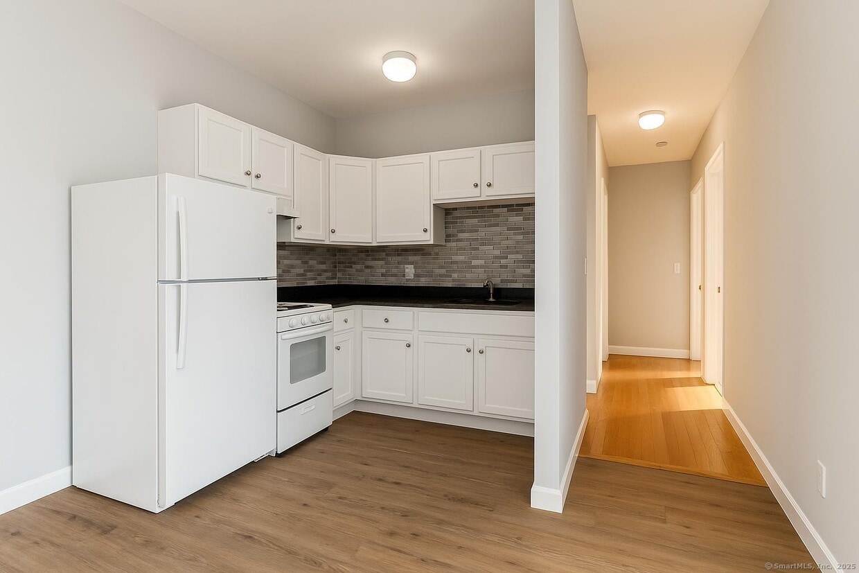 Foto principal - 1057 E Main St