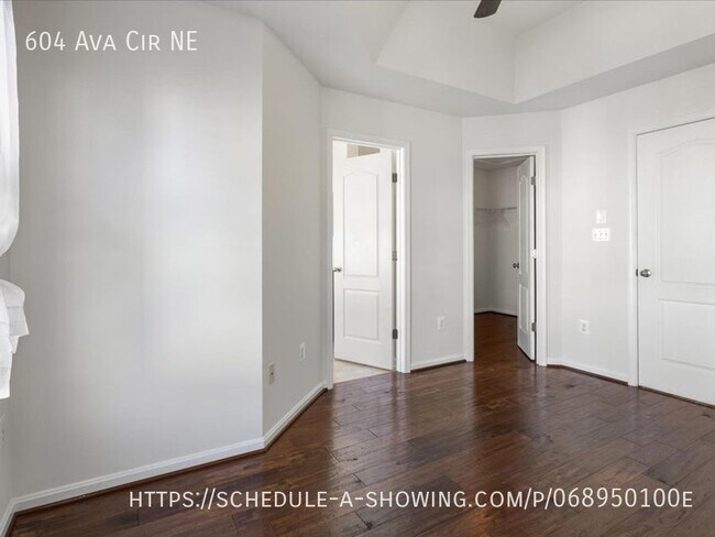 Building Photo - 604 Ava Cir NE