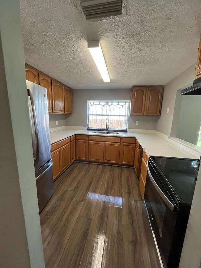 Foto del edificio - 5436 Cliff St