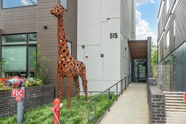 Building Photo - Studio Condo Downtown Durham Available: Now