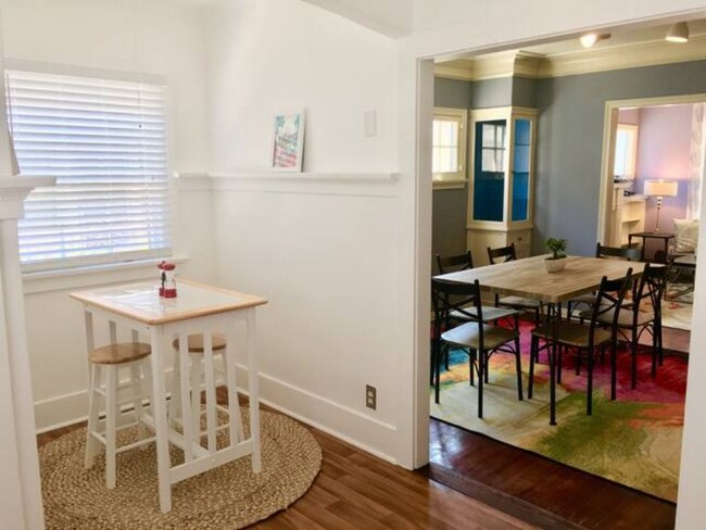 Kitchen Nook - 1154 N Ogden Dr