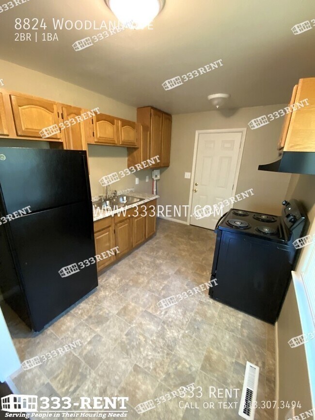 Foto del edificio - 8824 Woodland Ave