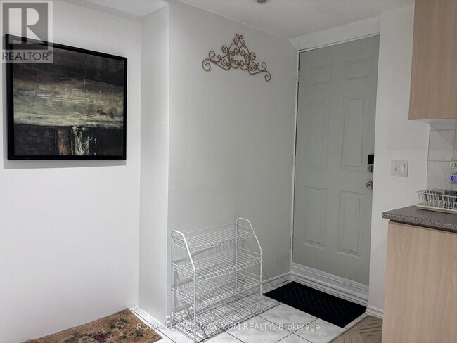 Photo du bâtiment - 90 Via Romano Way