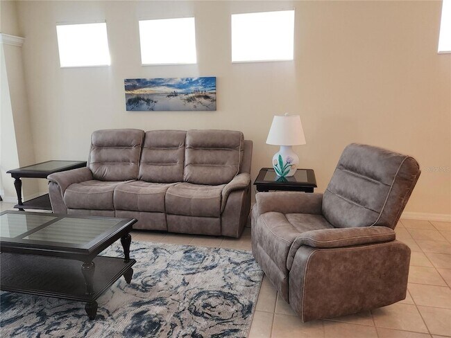 Foto del edificio - 6642 Tailfeather Way