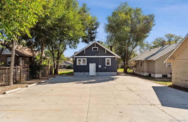 Building Photo - 2029 8th Ave