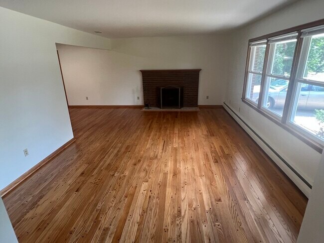 Foto del edificio - 1643 Stanbridge Ave