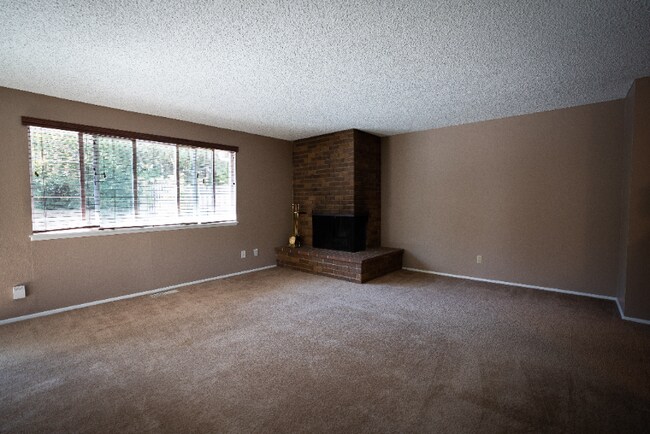 Foto del edificio - 2650 NW Princess St