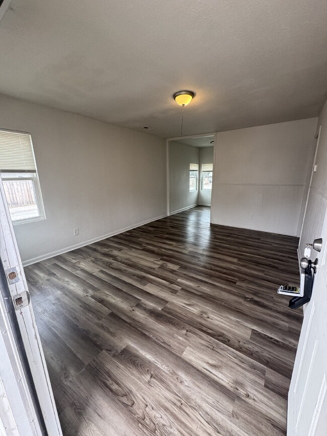 Foto del edificio - "Cozy 1-Bed Gem in Wichita – Perfect Balance of Comfort and Convenience!"