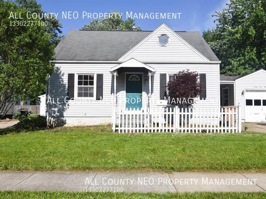 Primary Photo - Charming cape cod in Cuyahoga Falls!