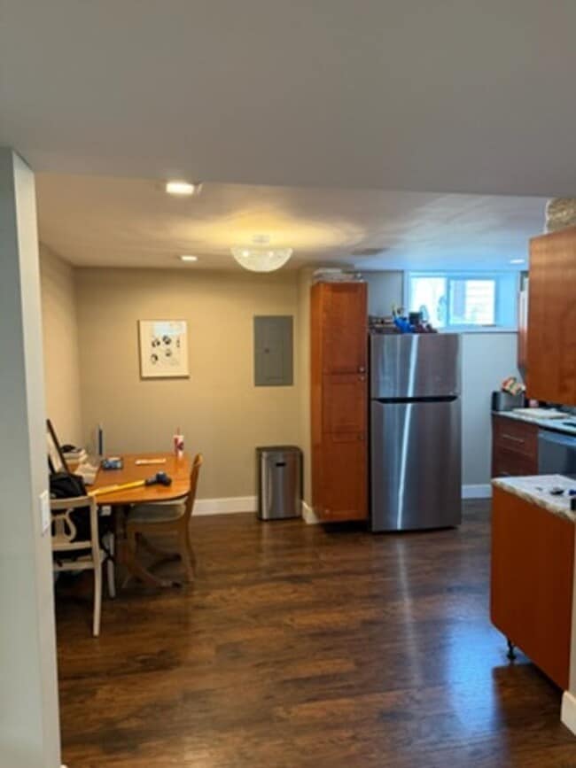 Foto del edificio - 2 Bedroom Apartment Near DTSF