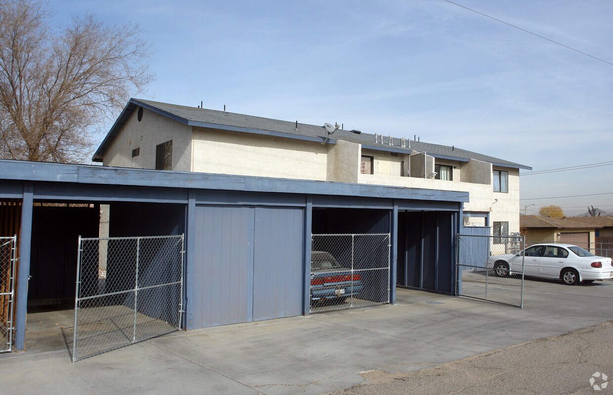 Building Photo - 16571 Ramada Dr