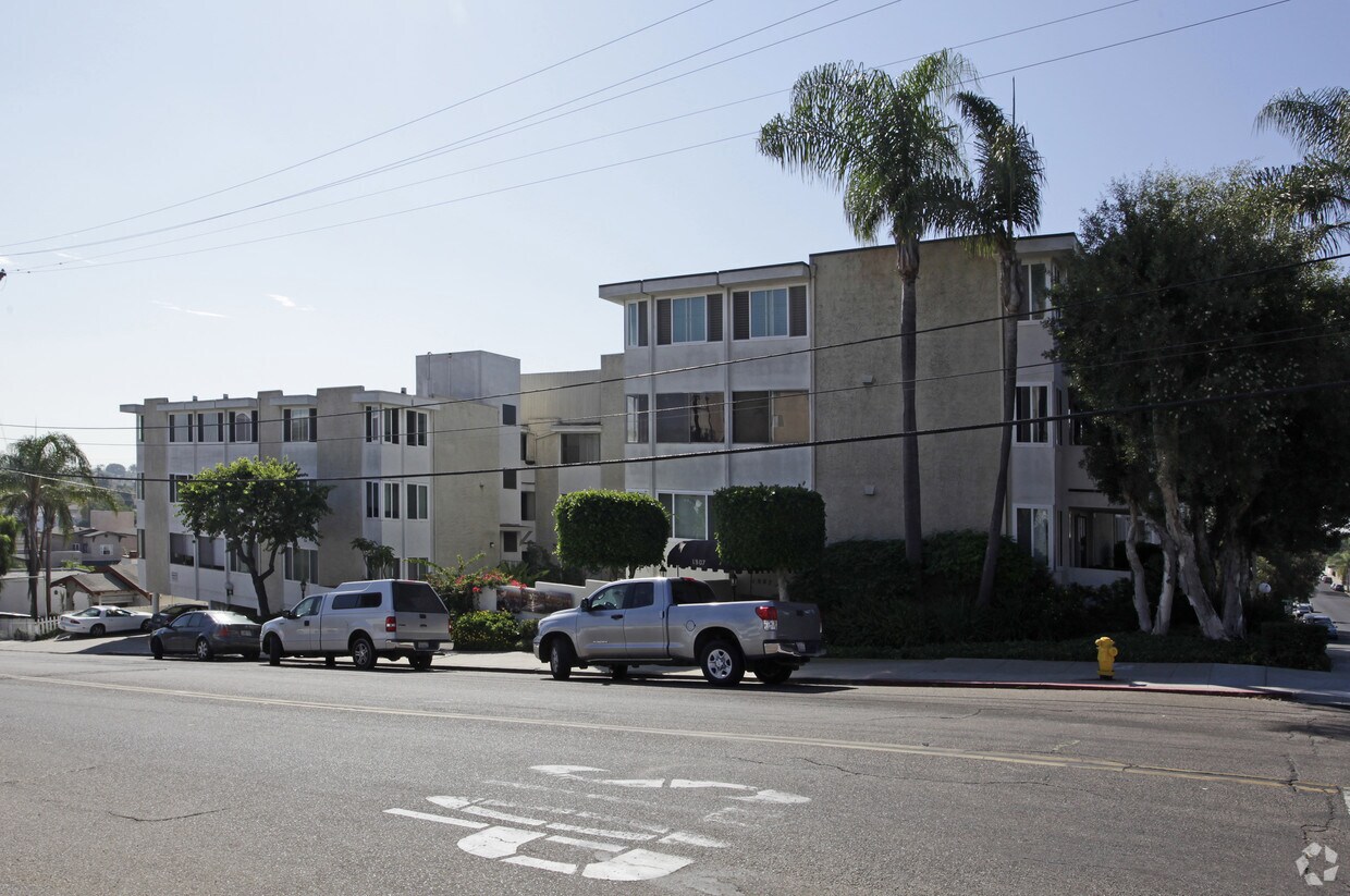 Building Photo - Horizon House