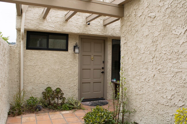 Building Photo - 4223 Freedom Dr