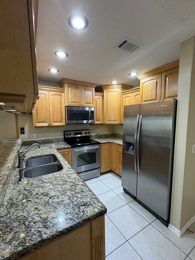 Building Photo - 2 br, 2 bath House - 5103 LAZY OAKS DRIVE