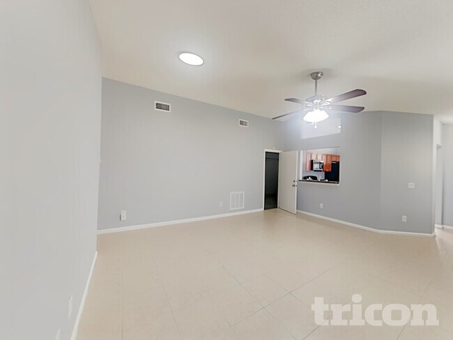 Foto del edificio - 9808 Red Clover Ave