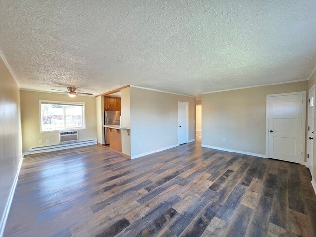Building Photo - 208 Jadwin Ave