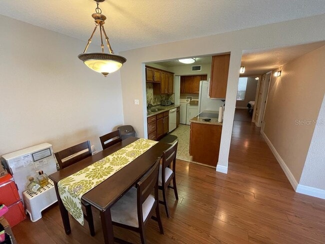 Foto del edificio - 524 Orange Dr