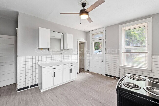 Foto del edificio - 4222 S 38th St