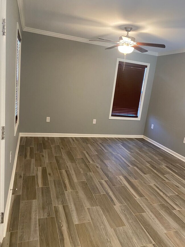 Building Photo - 3 bed 2 Bath Home - Florence, AL