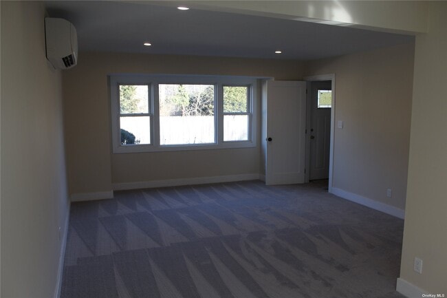 Building Photo - 22 Amityville Rd