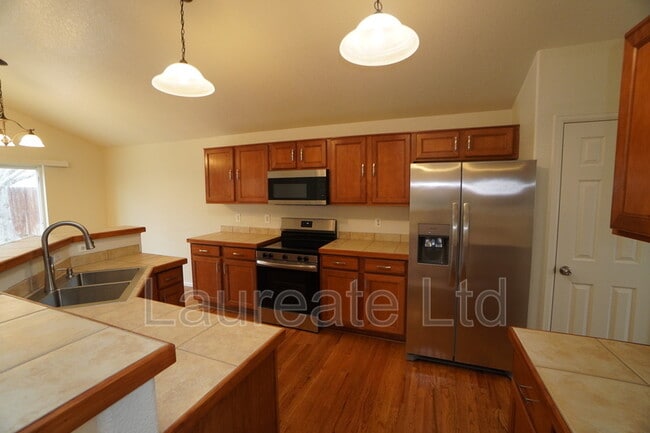 Foto del edificio - 10027 Idalia St